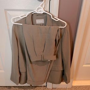 Everlane Put Together Pleat Pant, Color Clay, Size 2